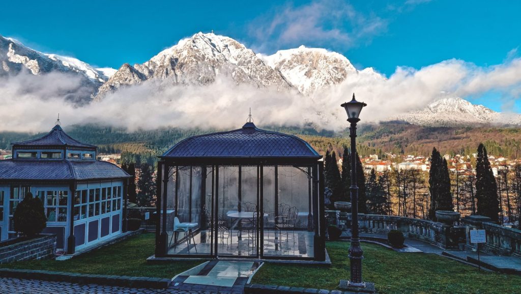 Cantacuzino Castle Gardens Castle Gardens Wintertime