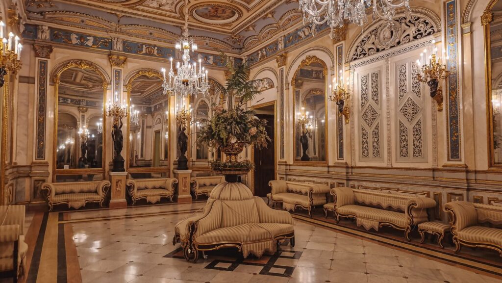 Museu Nacional de Ceràmica i de les Arts Sumptuàries Museu Nacional de Ceràmica i de les Arts Sumptuàries