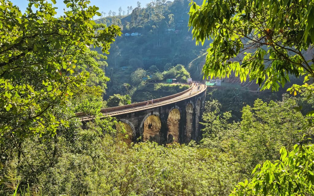 Nine Arches Bridge, Ella