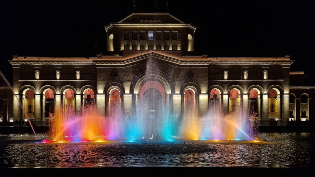 Water, lights, and music show in Yerevan Republic Square, free things to do