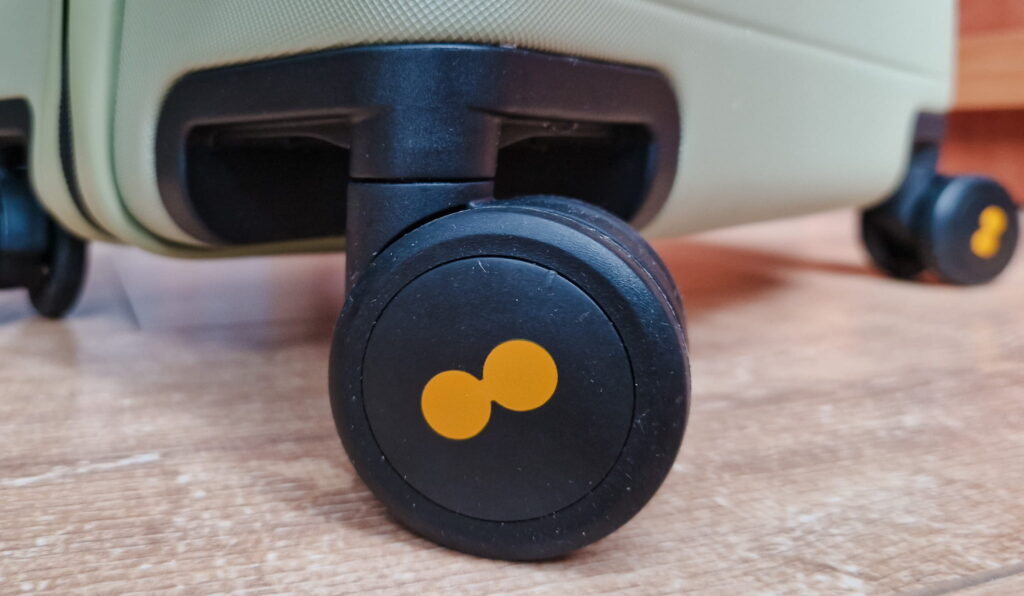 Level8 suitcase wheels